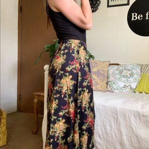 VTG Southern Lady black floral midi skirt